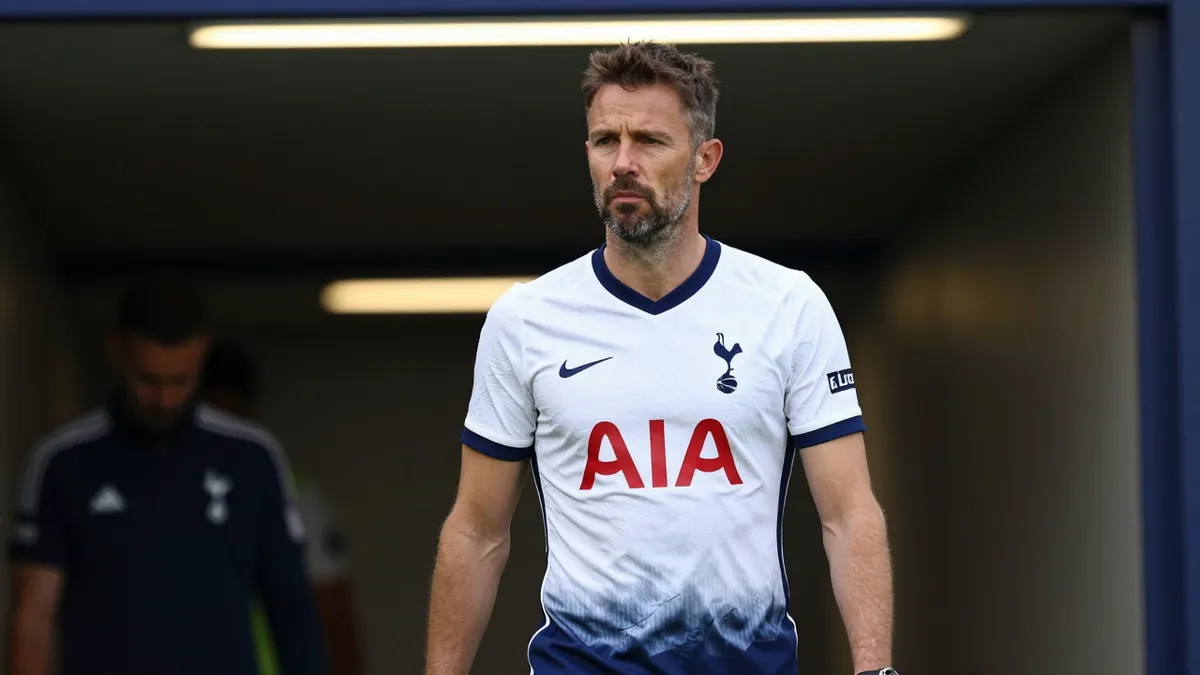 Tottenham Hotspur in advanced talks for Liverpool striker