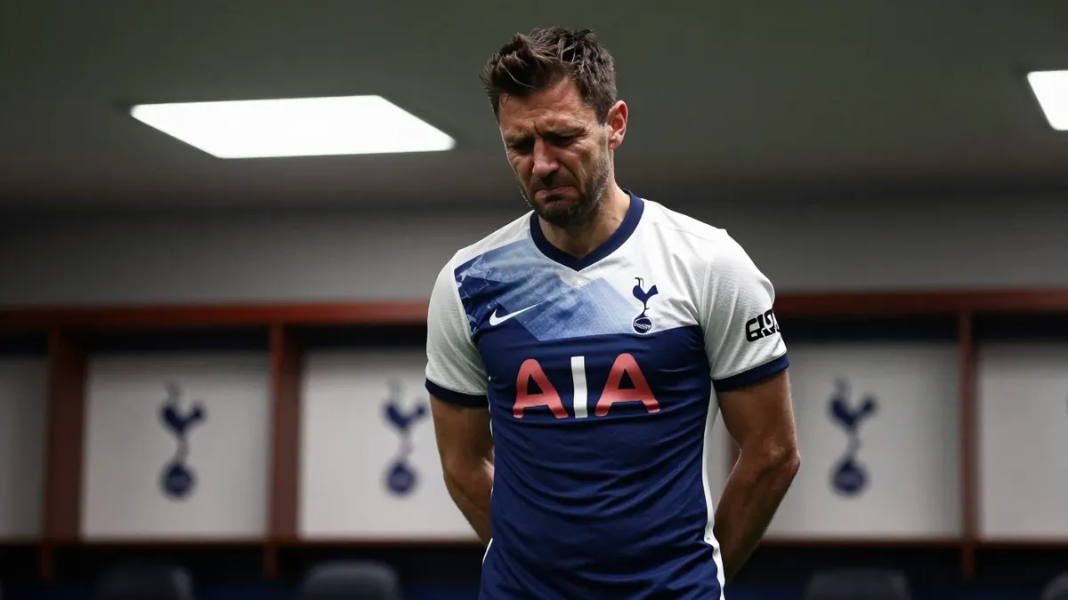 Tottenham suffer 3-0 loss to Brentford on opening night
