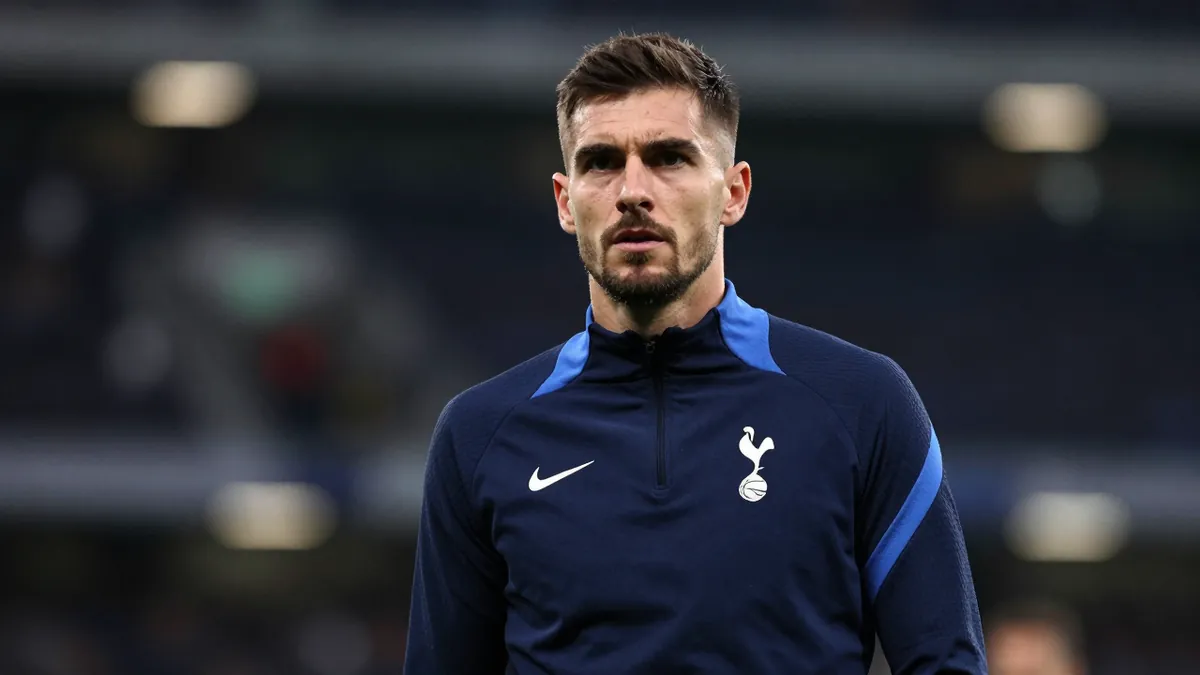 Spurs delay Romero move as Pavard saga stalls