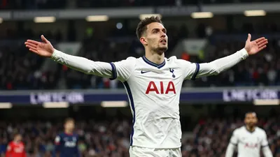 Tottenham Hotspur sign forward Omar Marmoush from Manchester City on loan with a £50m obligation, adding a dynamic option...