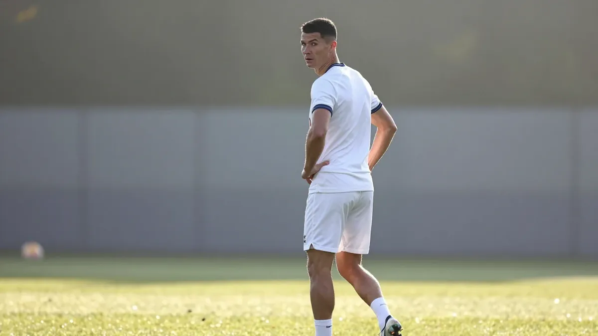 Tottenham striker Richarlison has taken aim at the club following the collapse of his proposed transfer back to Brazilian...